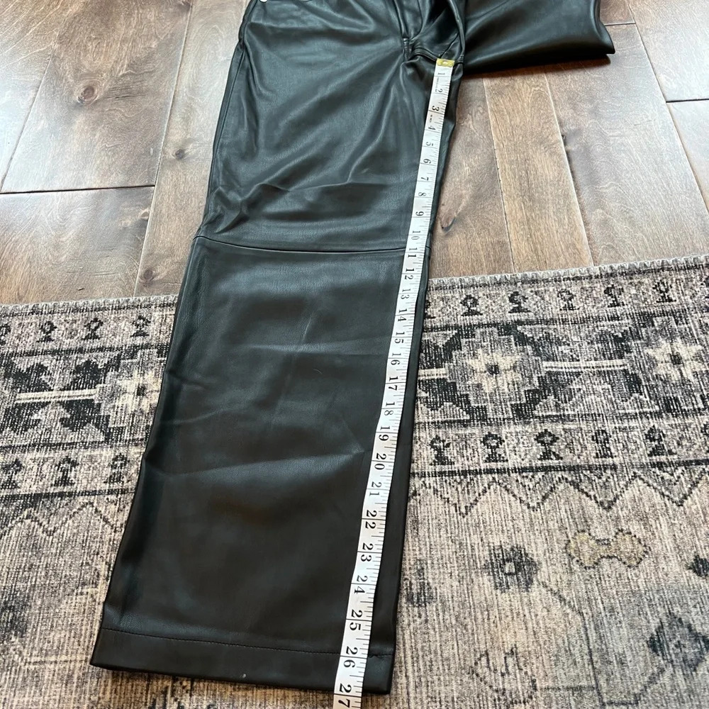 Blank NYC women’s Baxter ribcage straight leg faux leather pant size 27 - Picture 8 of 11